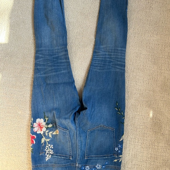 EXPRESS Embroidered Floral Skinny Ripped Jeans - Picture 7 of 7